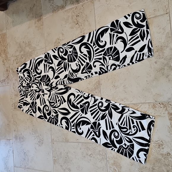 Peach Pants - Peach Brand Palazzo Wide Leg Black White Abstract Print Pants